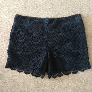 Loft Riviera Crochet Short in Navy